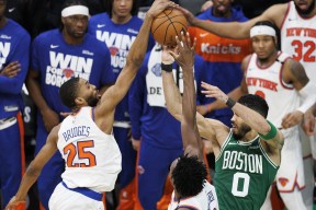 关于塔图姆连续十场比赛得分超过重返赛场，RNG不断突破！比赛高潮迭起的信息-jiuyou官网入口